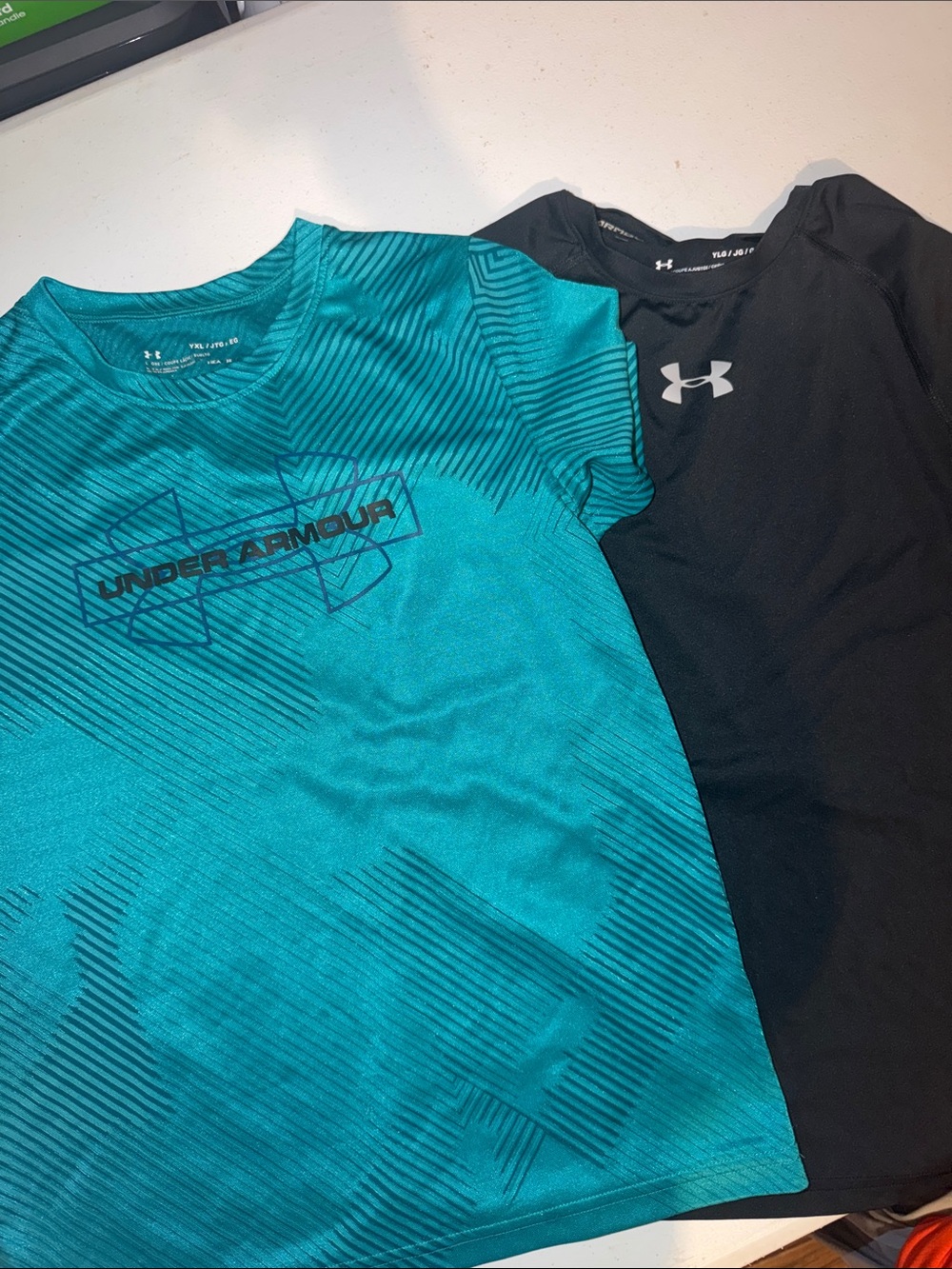 Under Armour Teal Graphic Short Sleeve Tee with Black Logo Tee